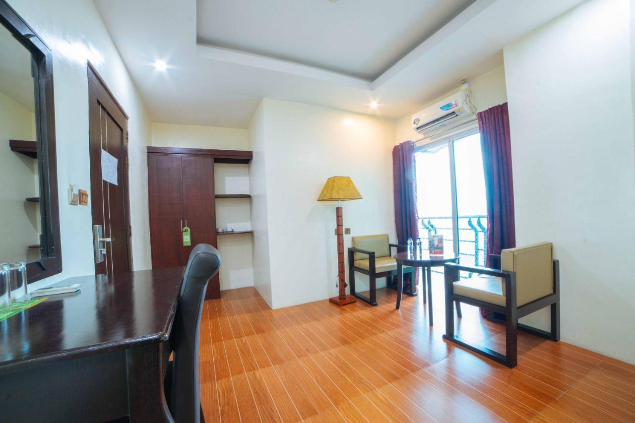 Reddoorz Plus @ Balibago Angeles City Экстерьер фото