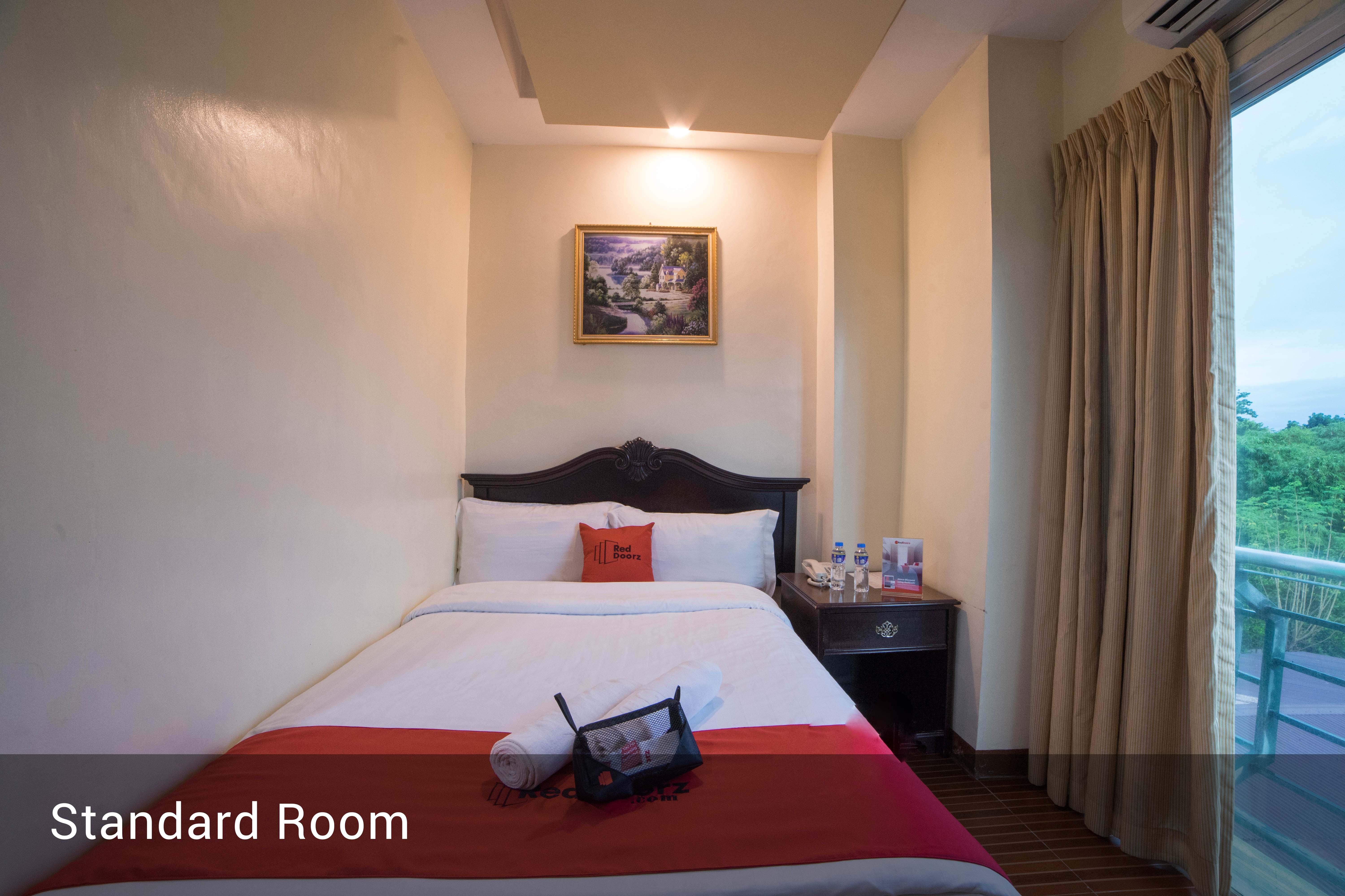 Reddoorz Plus @ Balibago Angeles City Экстерьер фото