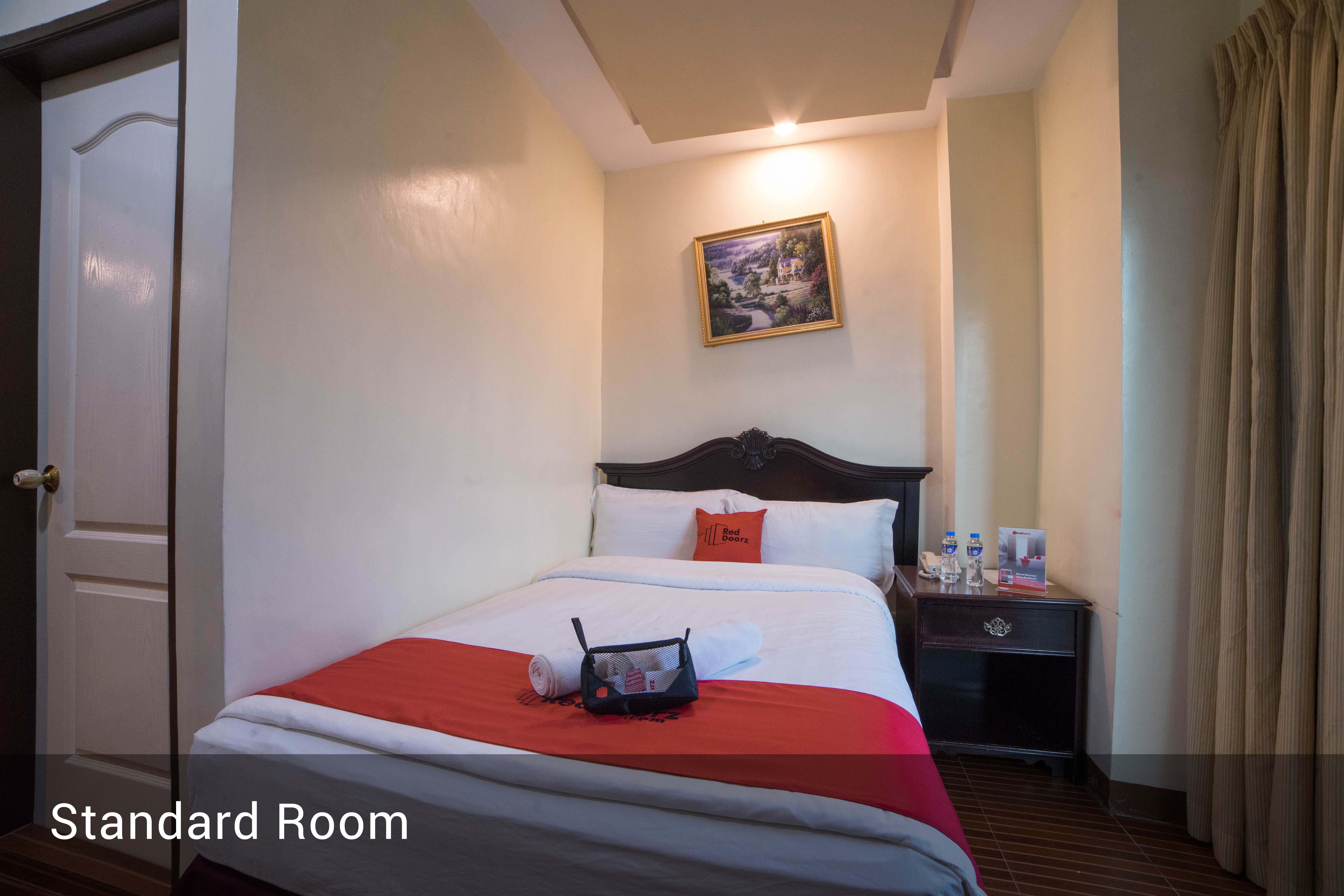 Reddoorz Plus @ Balibago Angeles City Экстерьер фото