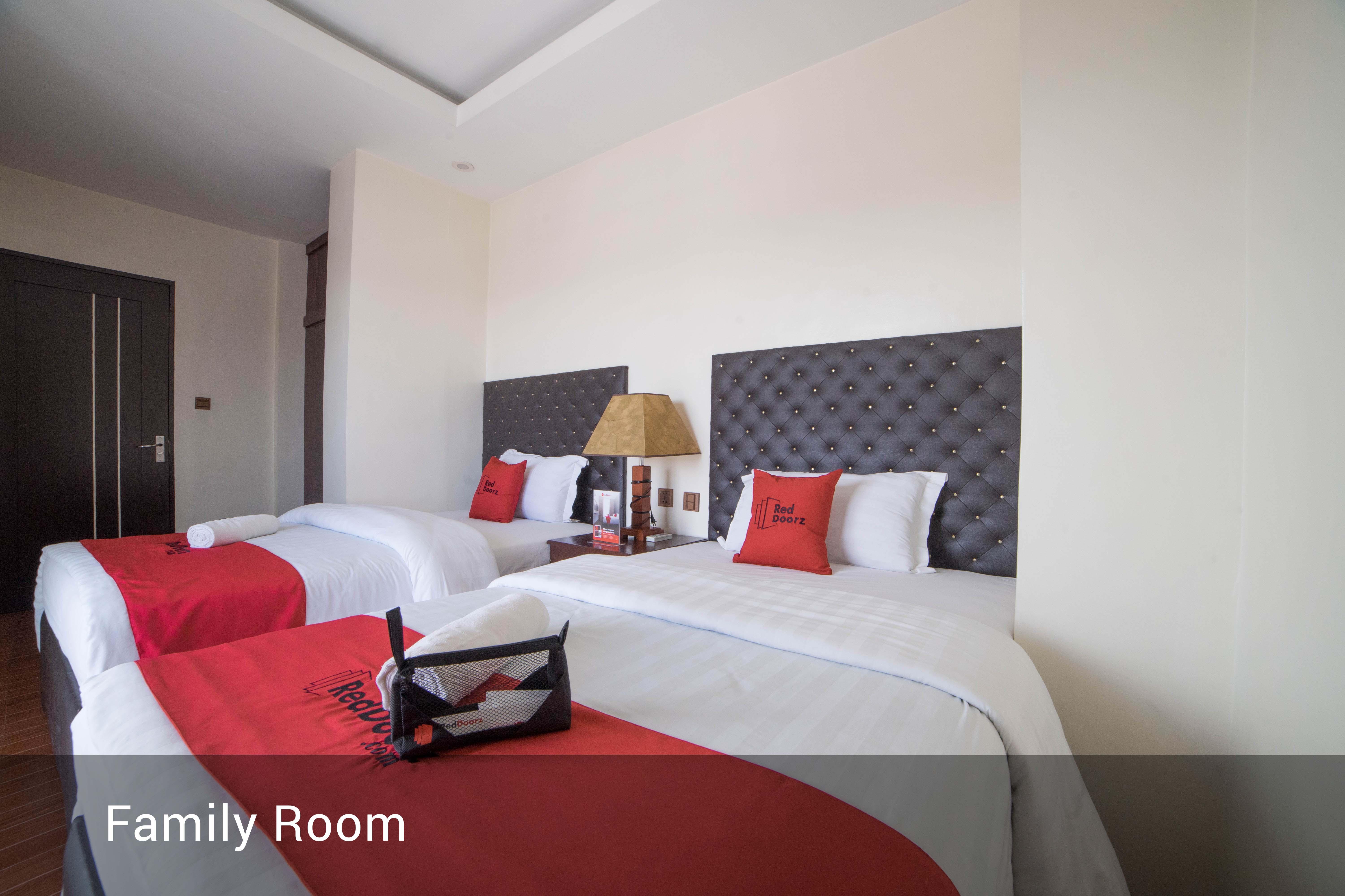 Reddoorz Plus @ Balibago Angeles City Экстерьер фото