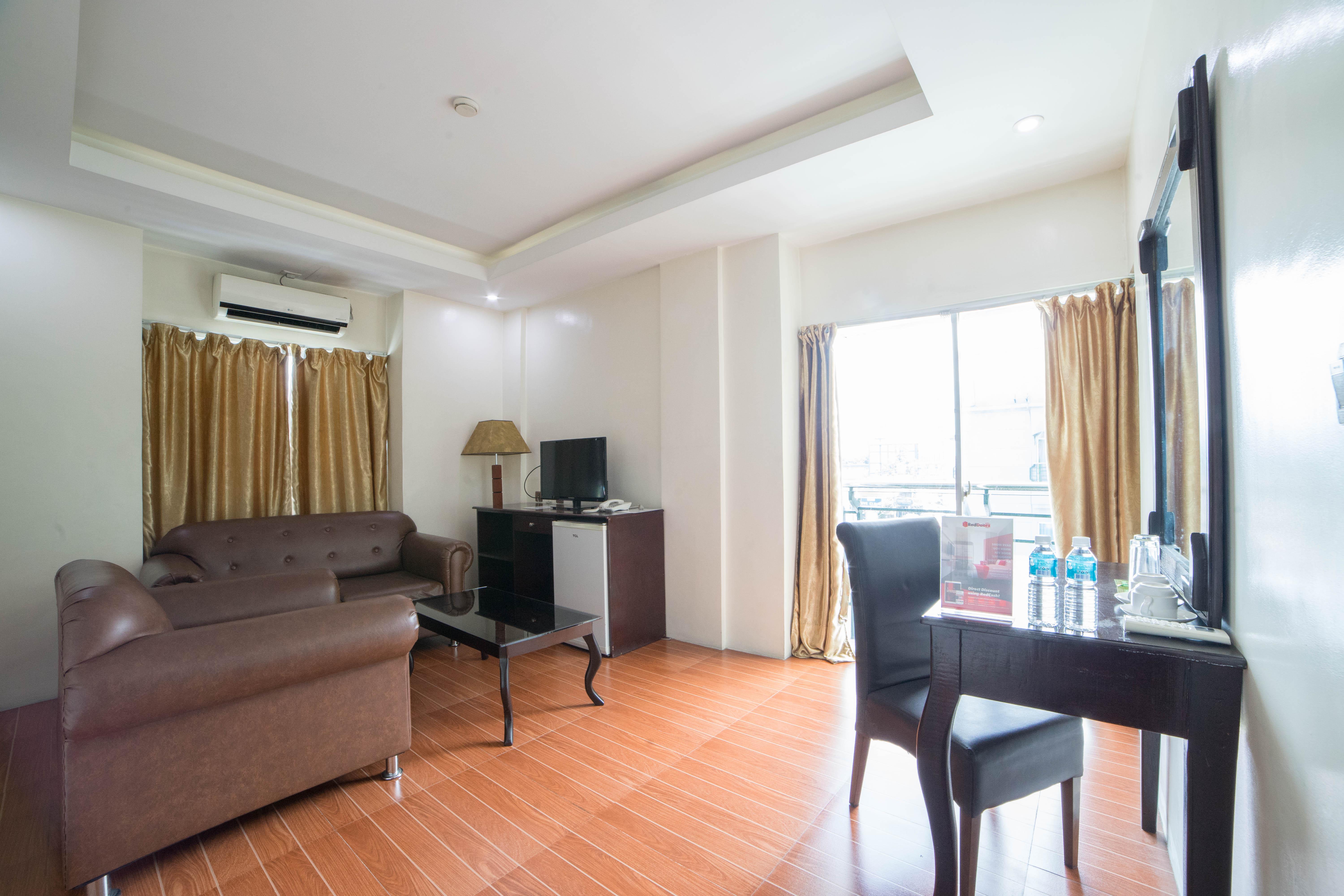 Reddoorz Plus @ Balibago Angeles City Экстерьер фото