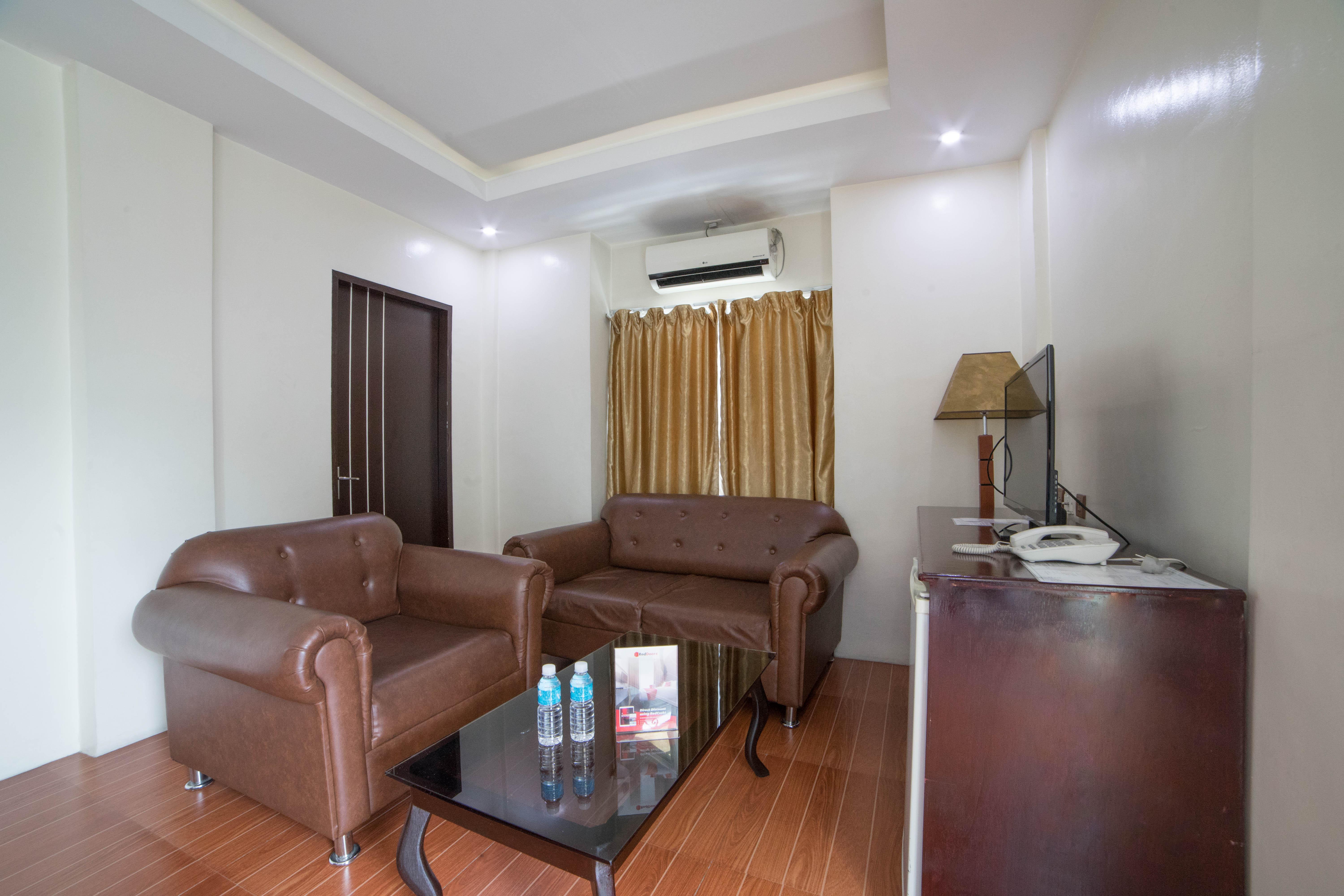 Reddoorz Plus @ Balibago Angeles City Экстерьер фото