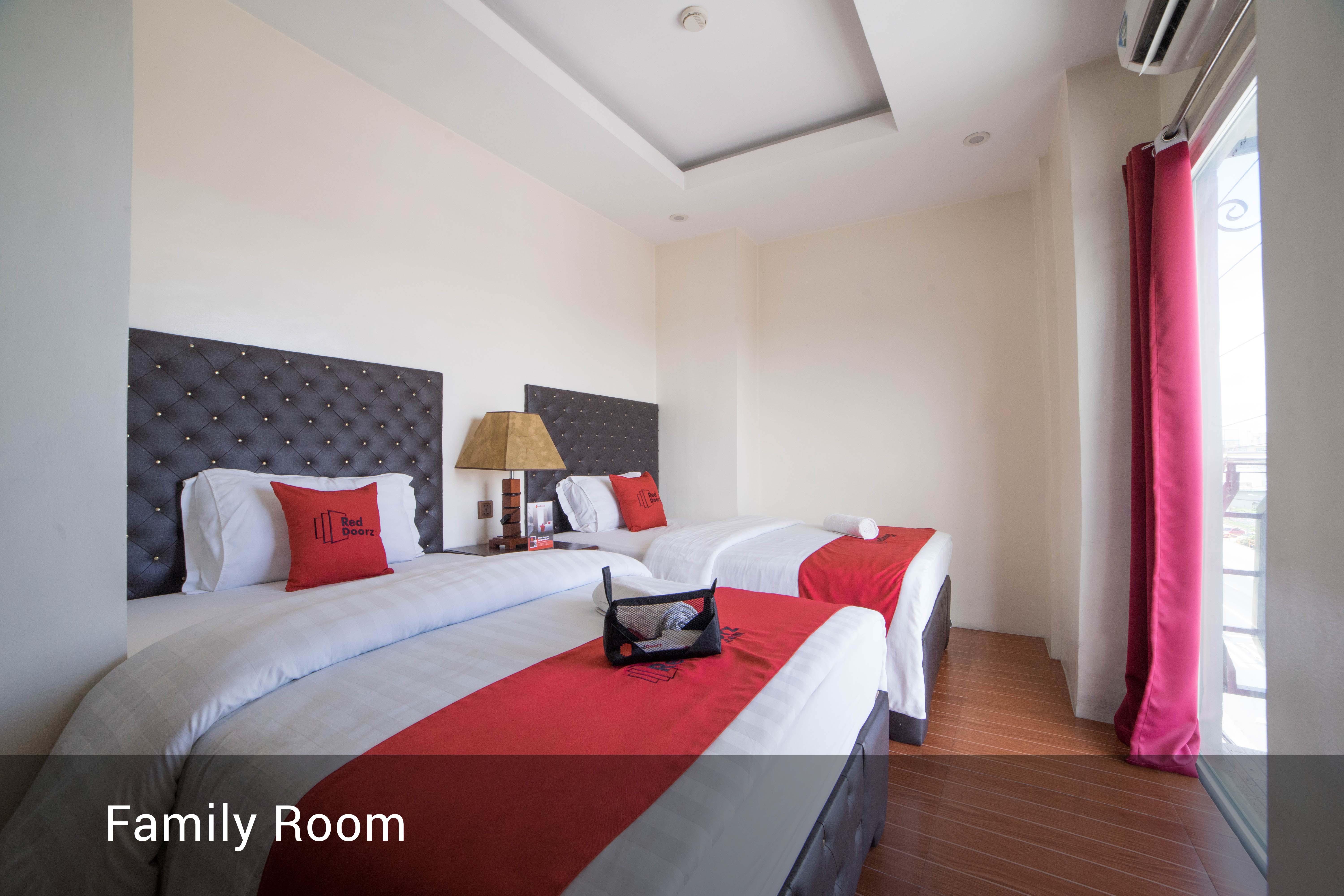 Reddoorz Plus @ Balibago Angeles City Экстерьер фото