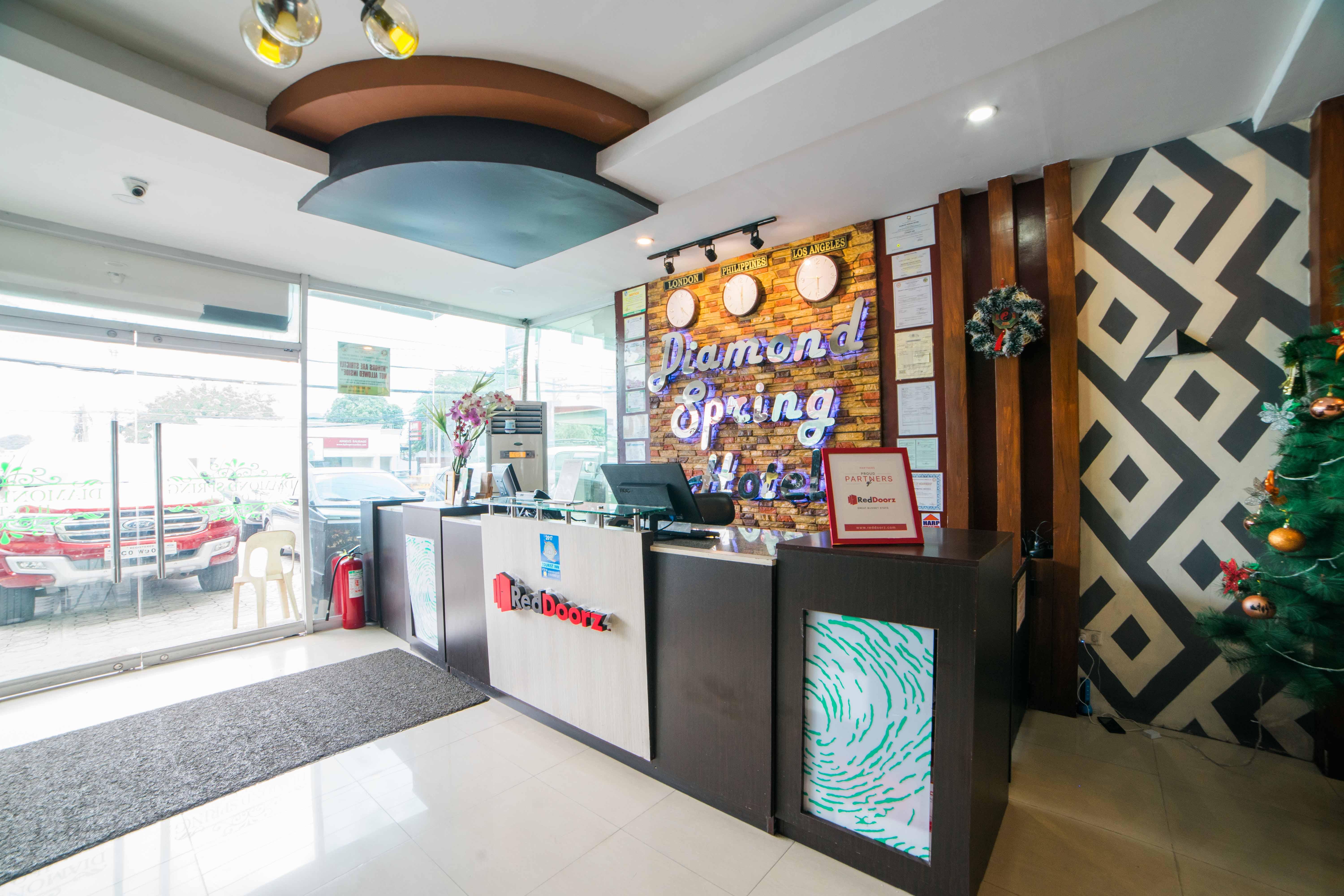 Reddoorz Plus @ Balibago Angeles City Экстерьер фото