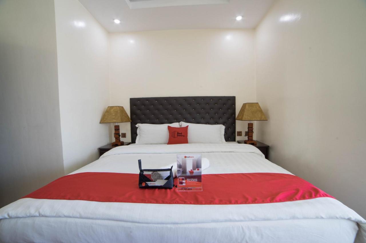 Reddoorz Plus @ Balibago Angeles City Экстерьер фото
