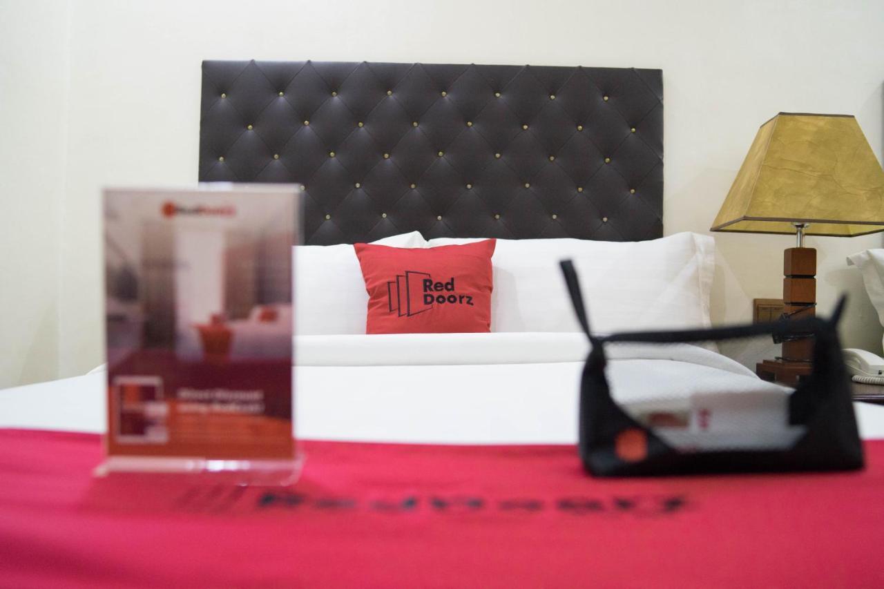 Reddoorz Plus @ Balibago Angeles City Экстерьер фото